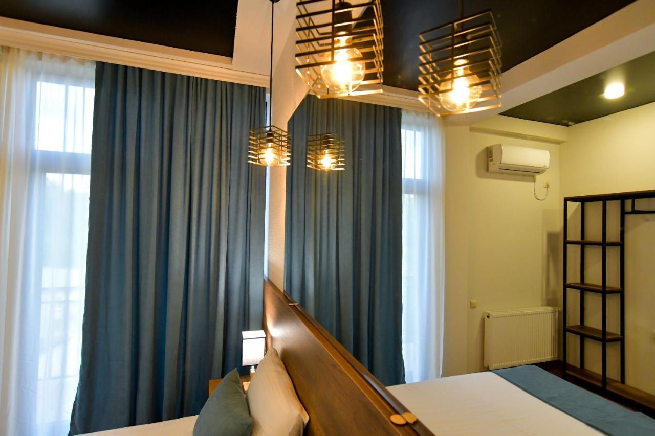 Hill Hotel Кутаиси Экстерьер фото