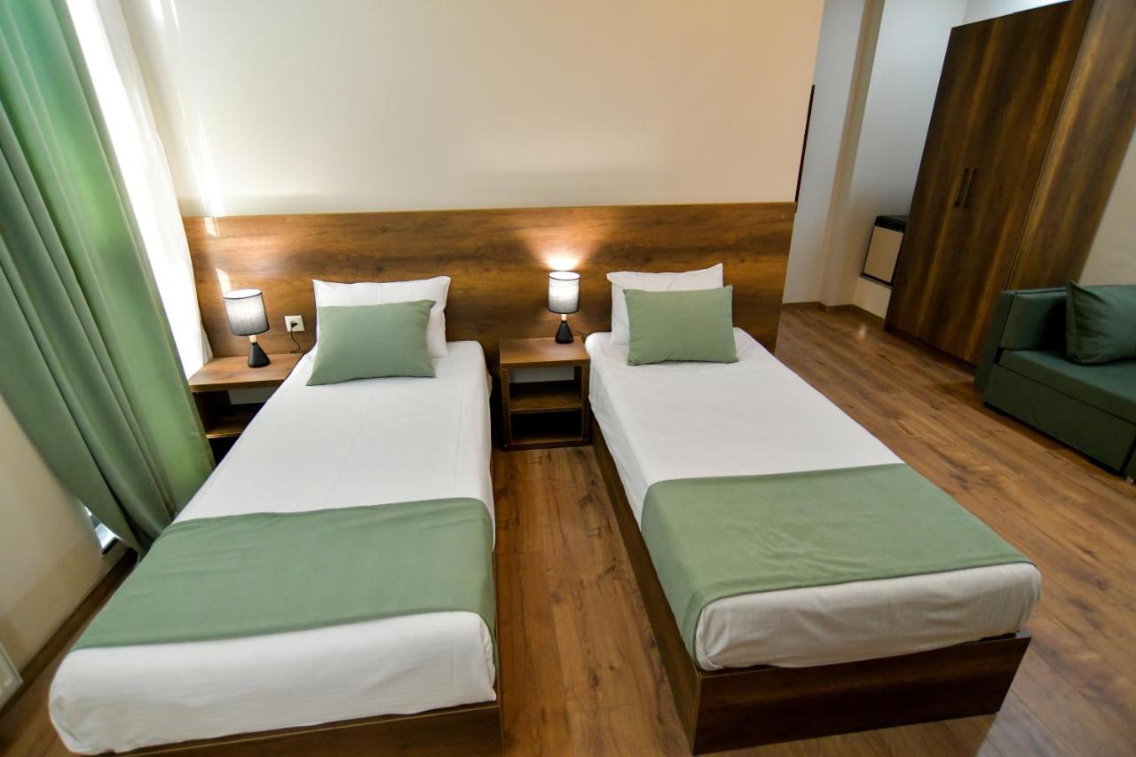 Hill Hotel Кутаиси Экстерьер фото