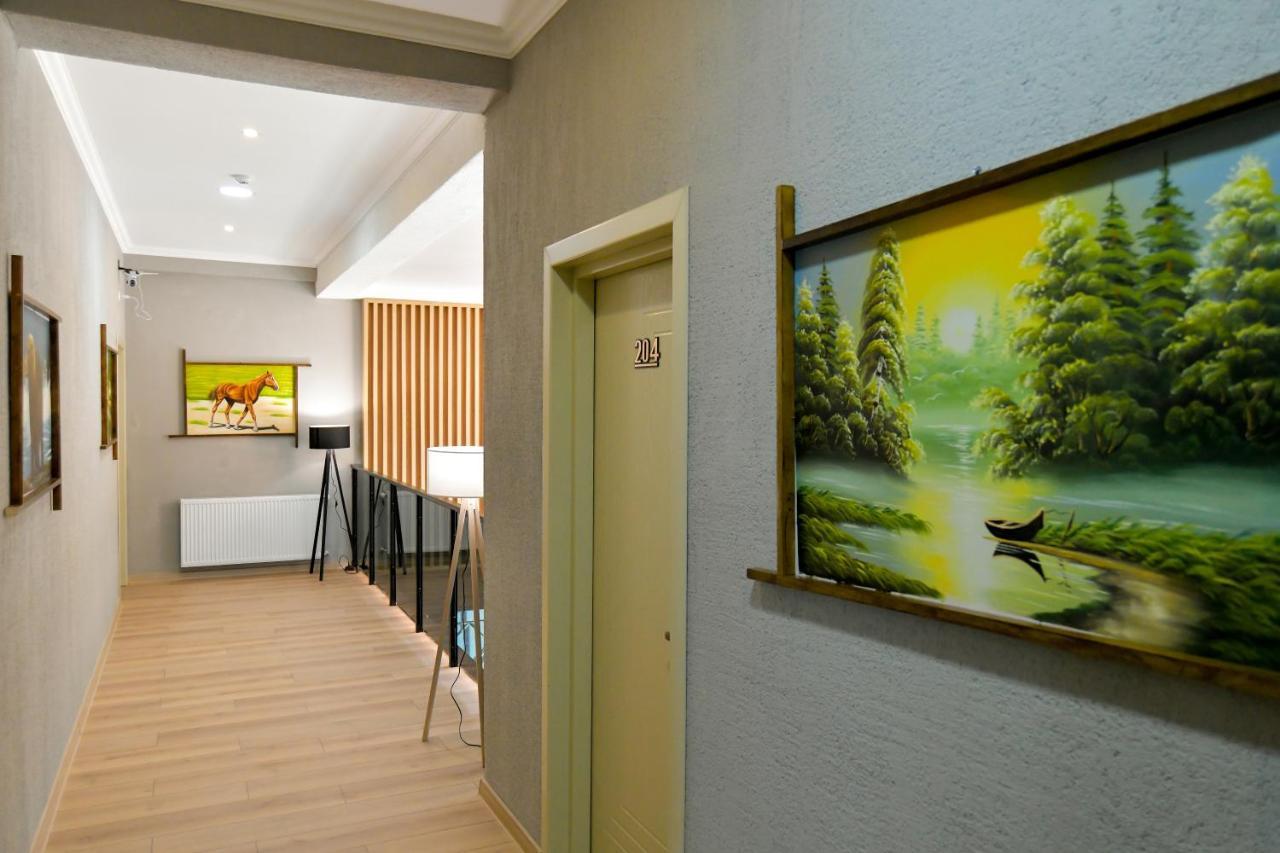 Hill Hotel Кутаиси Экстерьер фото
