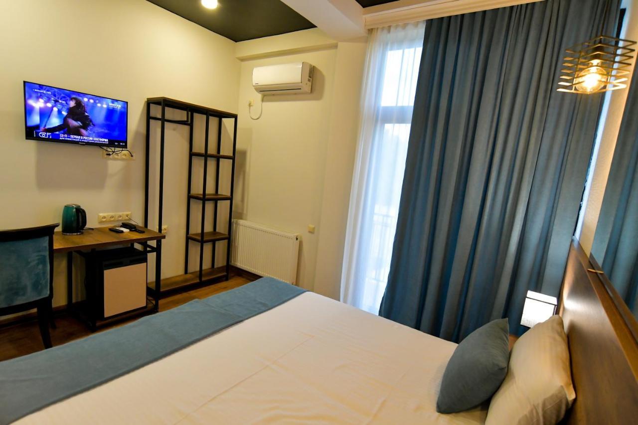 Hill Hotel Кутаиси Экстерьер фото