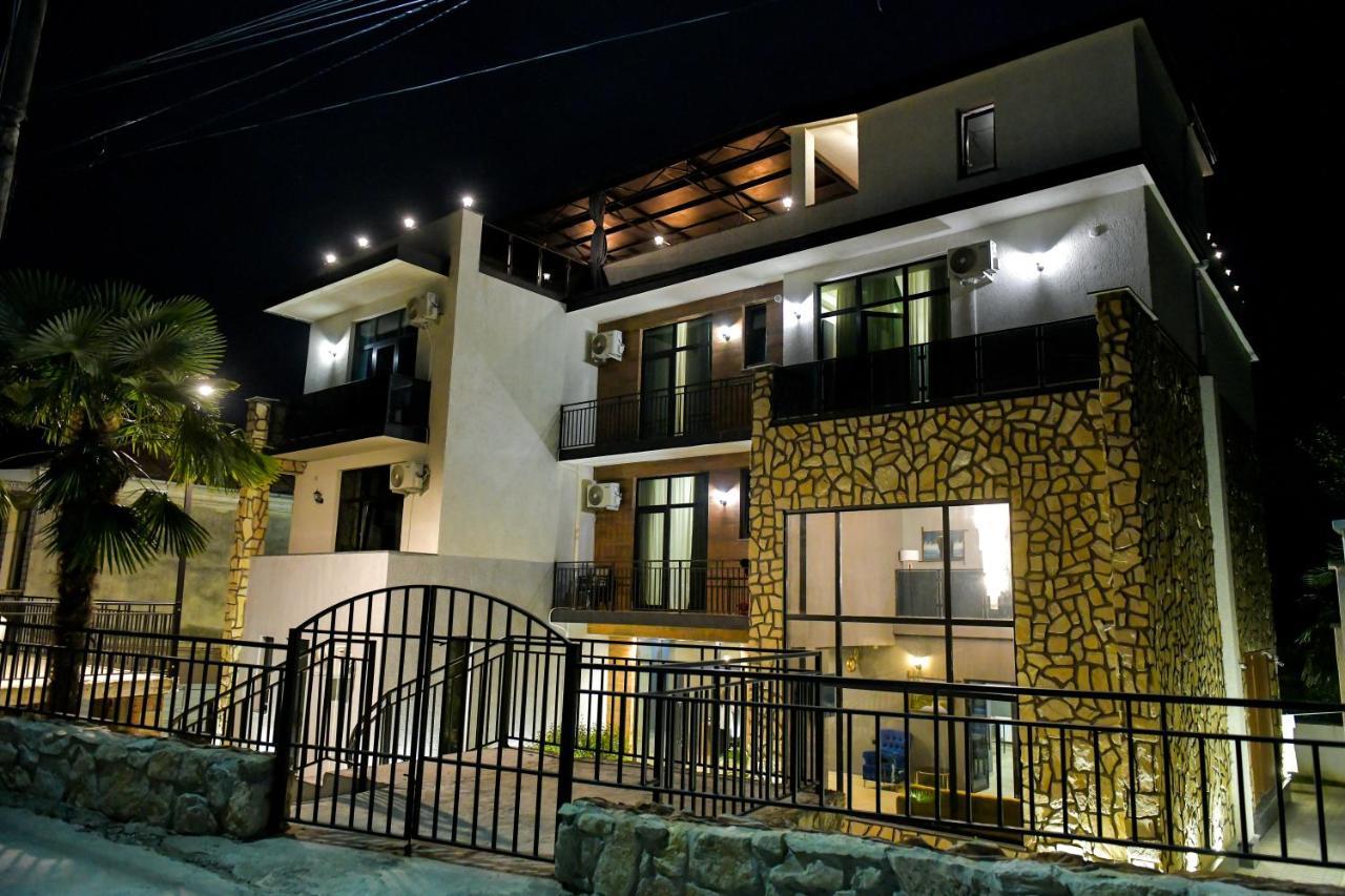 Hill Hotel Кутаиси Экстерьер фото