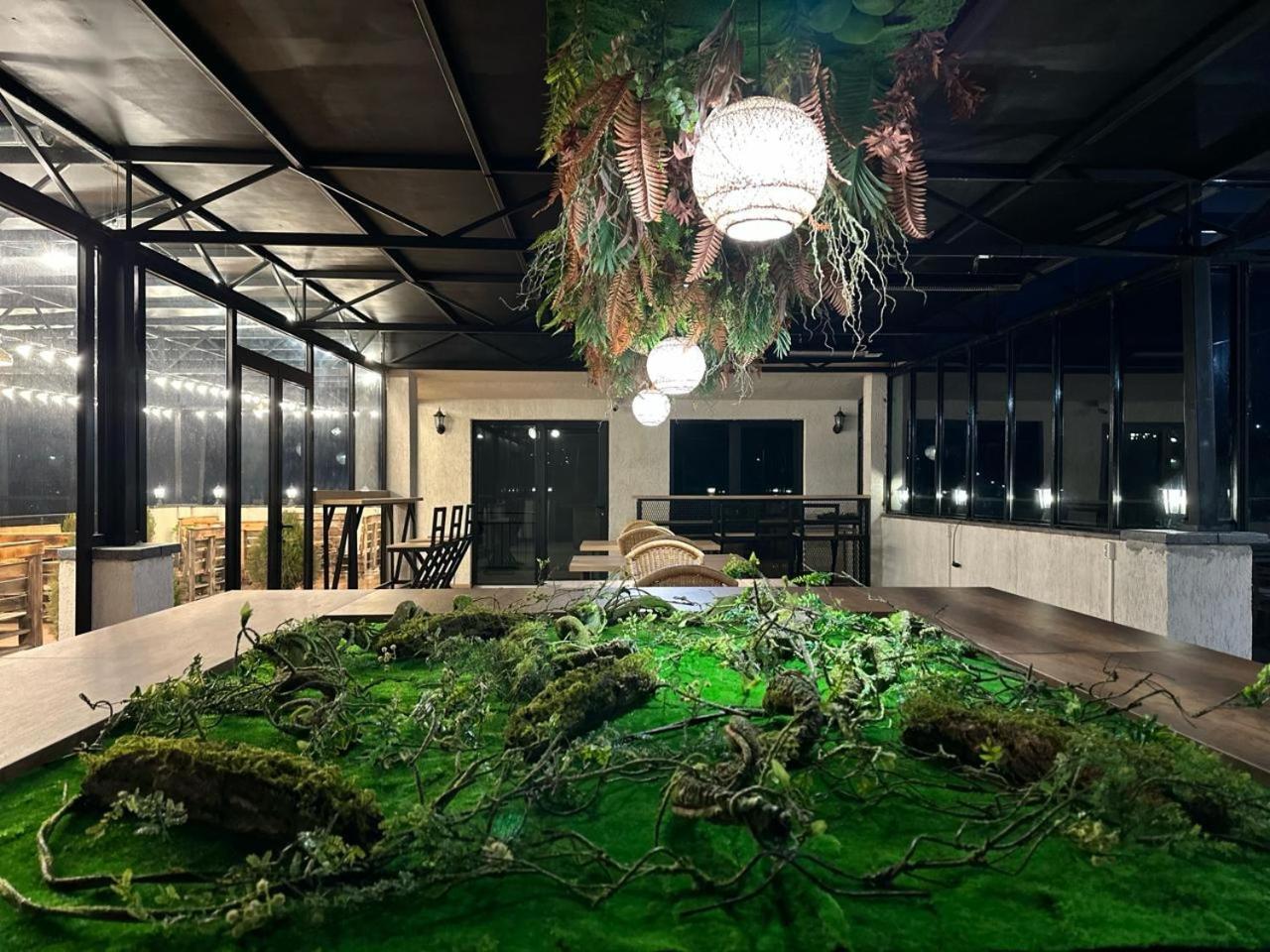 Hill Hotel Кутаиси Экстерьер фото
