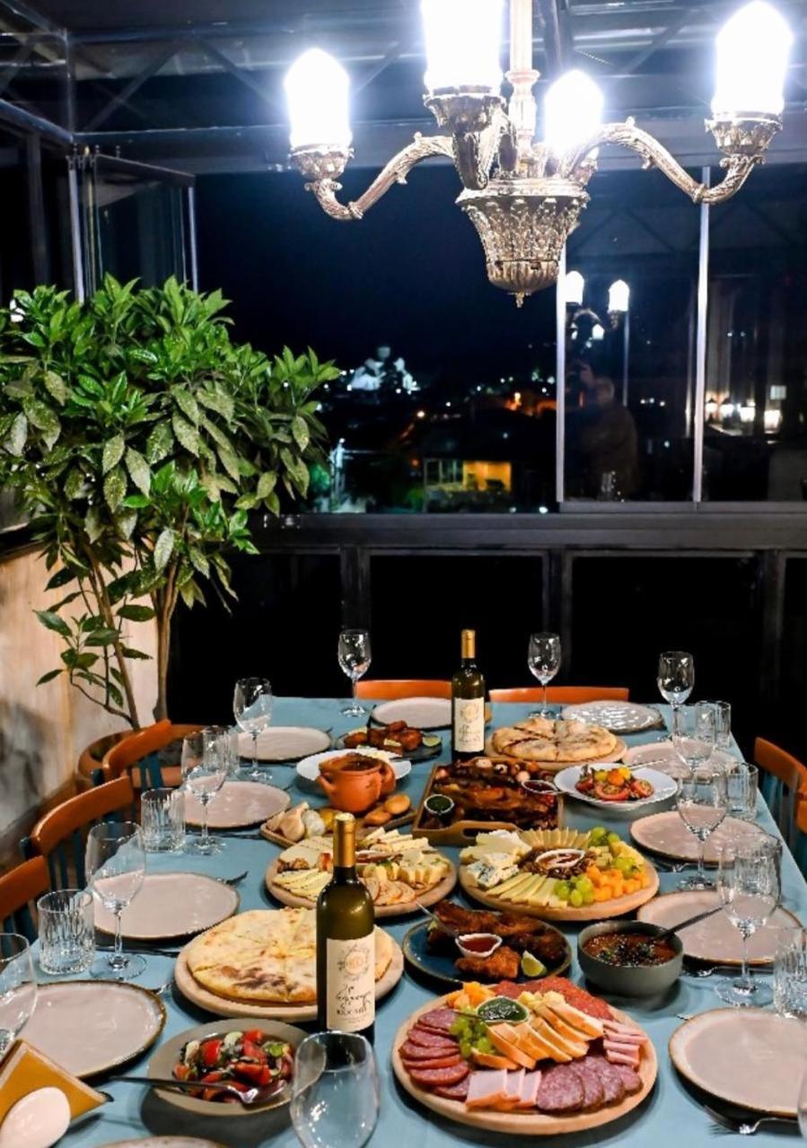 Hill Hotel Кутаиси Экстерьер фото